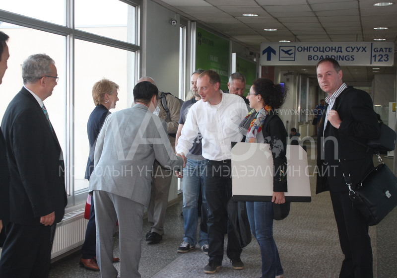 БНЧУ-ын Парламентын Доод танхимын Дэд дарга Монгол Улсад хүрэлцэн ирлээ