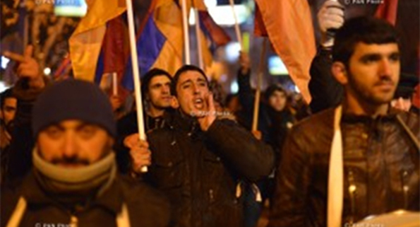 Арменд санал асуулга боллоо