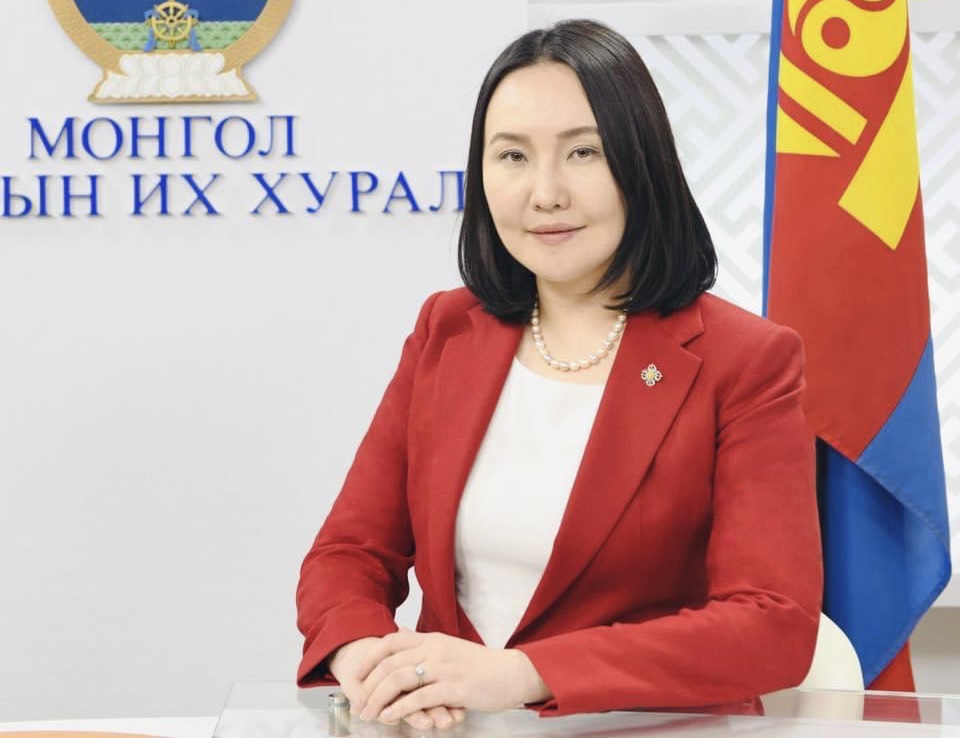 Ч.Ундрам: 15 жил ханилсан хань маань худал түүх зохиож олон нийтэд ...